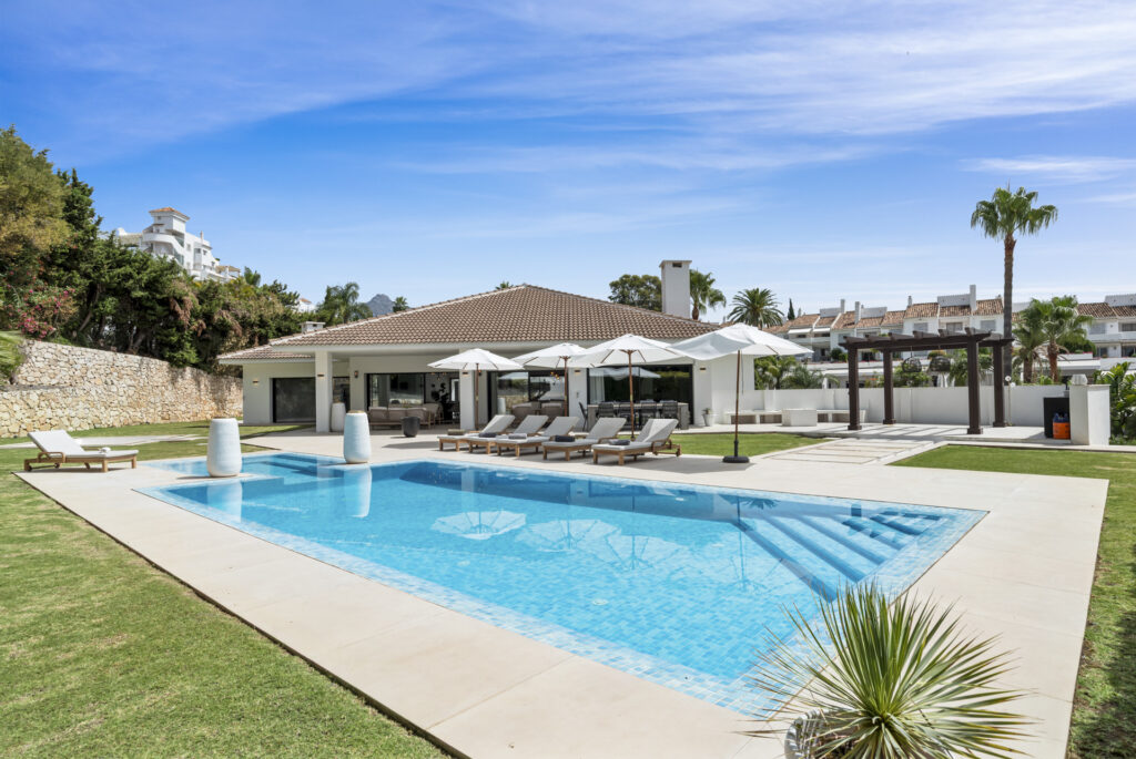 Villa – Nueva Andalucia – Marbella – 855