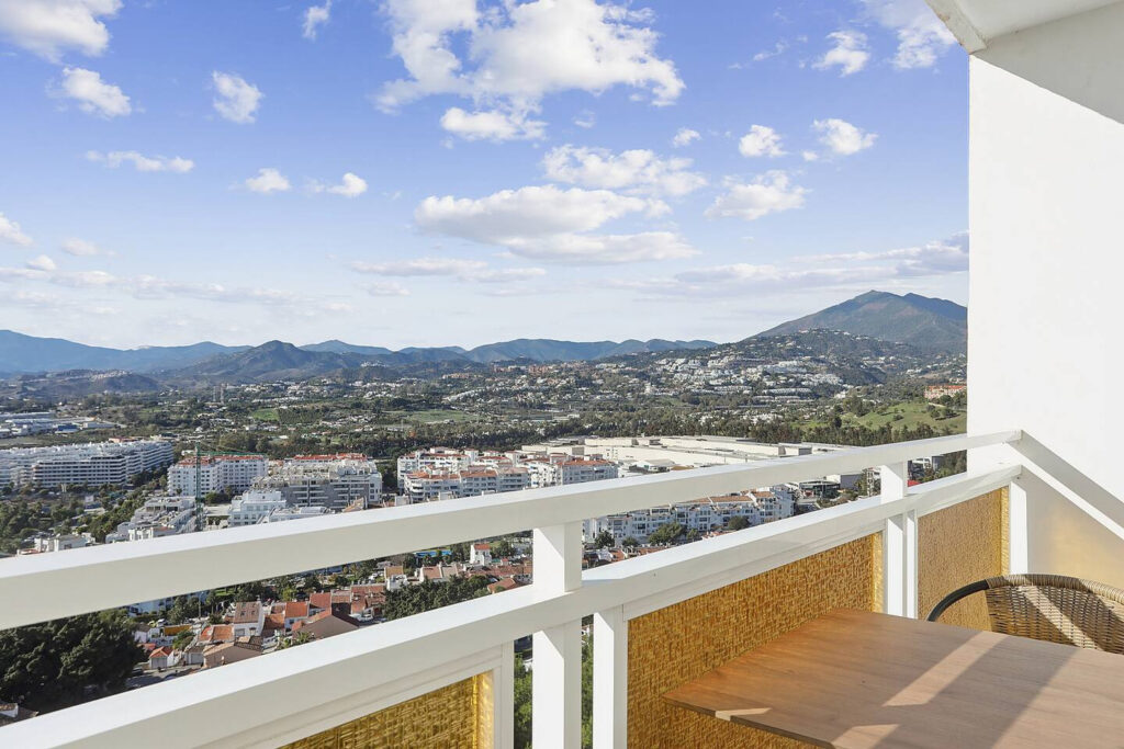 Apartment – Nueva Andalucia – Marbella – 855